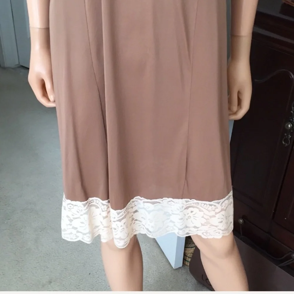 Vintage 1940s Brown Slip Dress with Beige Lace | Midi | Size M - Picture 4 of 6